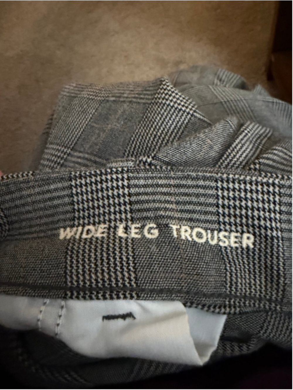 Women's American Eagle Gray Plaid Wide Leg Trousers Size 14
196 - Picture 9 of 9